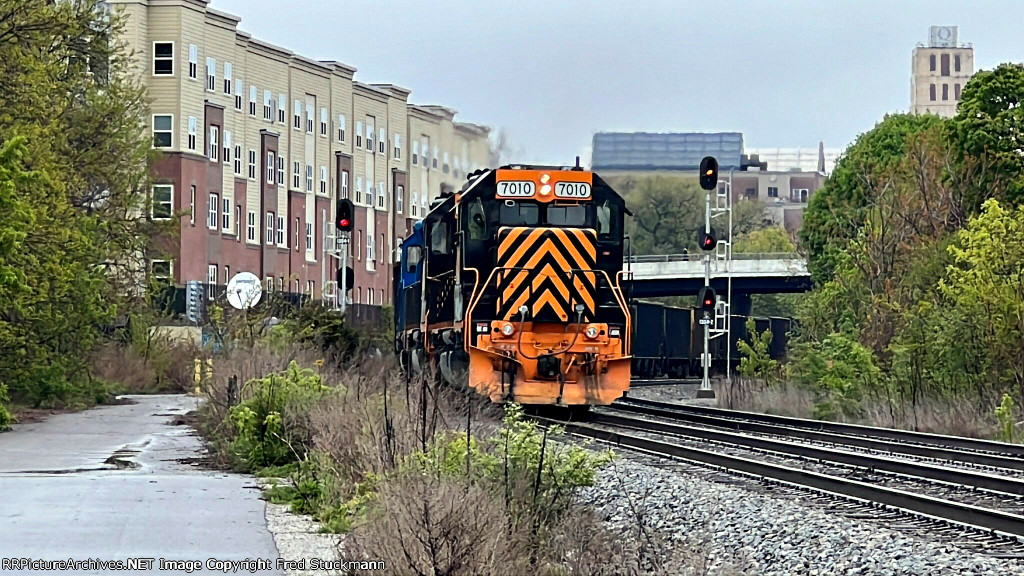 WE 7010 is at Exchange St.